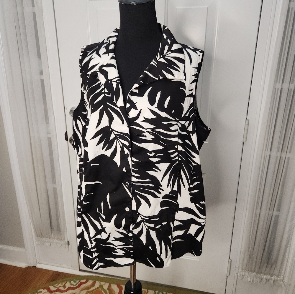 Talbots Woman Black and White Floral Sleeveless Blouse Size 16W